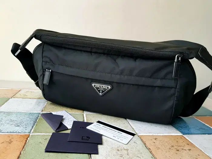 PRADA(プラダ) ナイロン プラダ ショルダーバッグ クロスバッグ ラージ