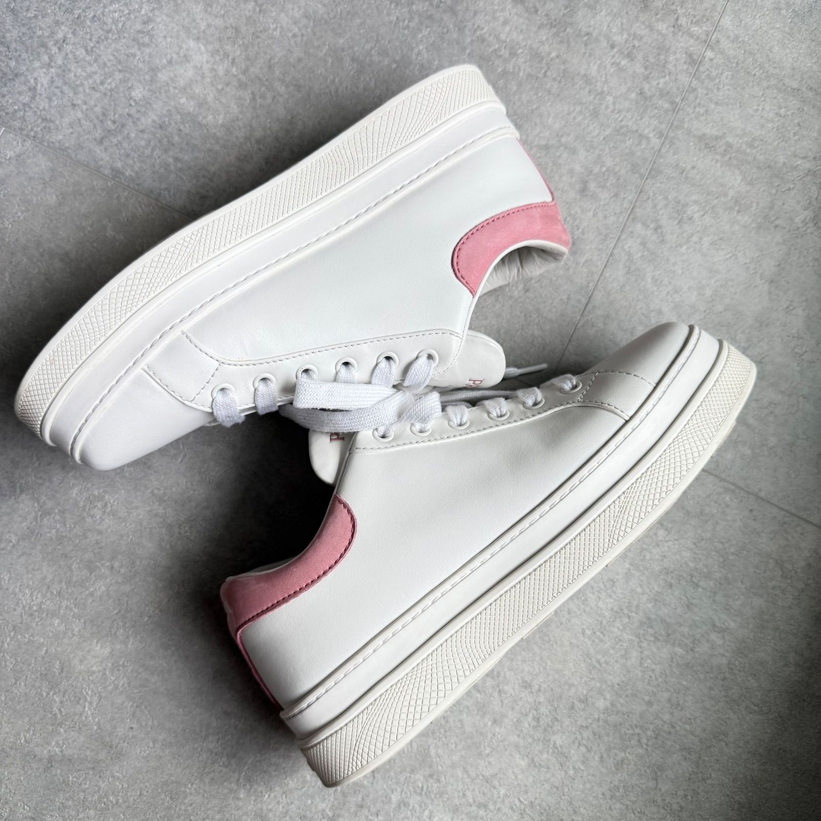 美品 PRADA スニーカー ◇極美品◇ PRADA スエード×シアリング