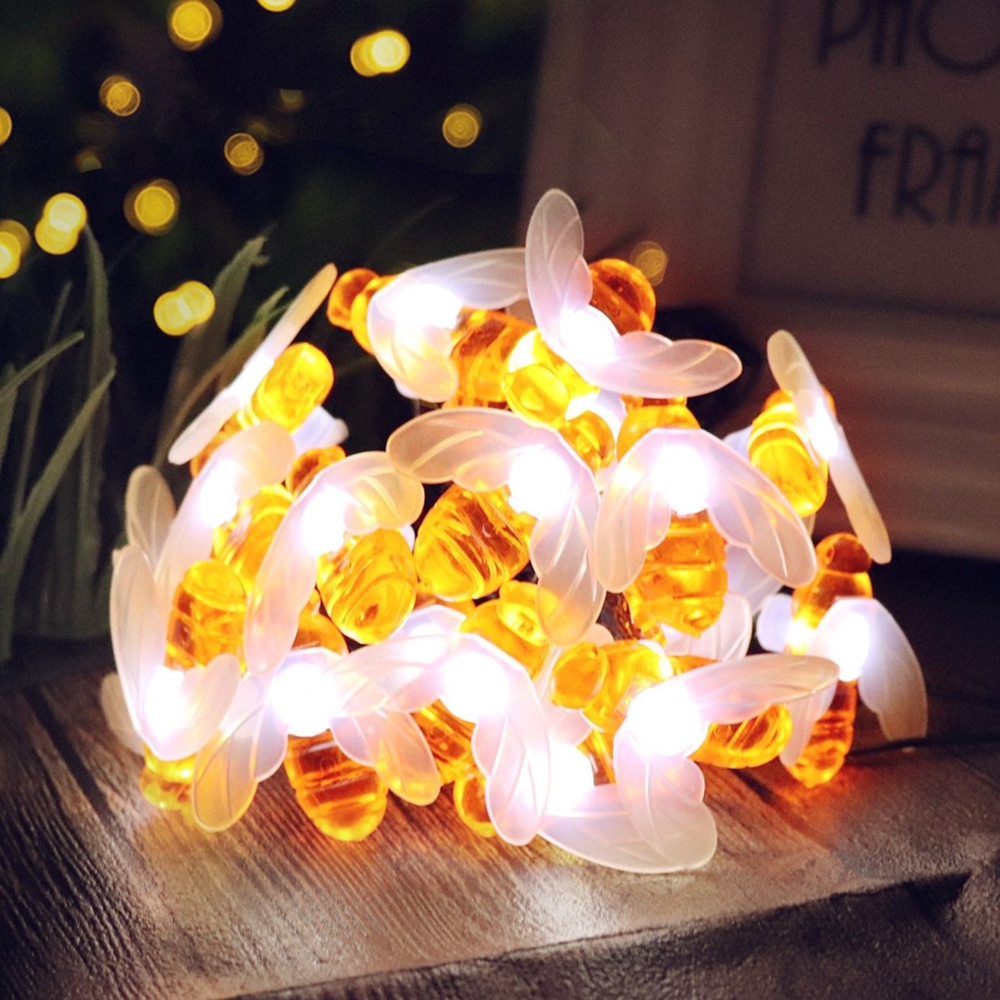 ミツバチ　イルミネーションライト　ソーラーライト　防水　白