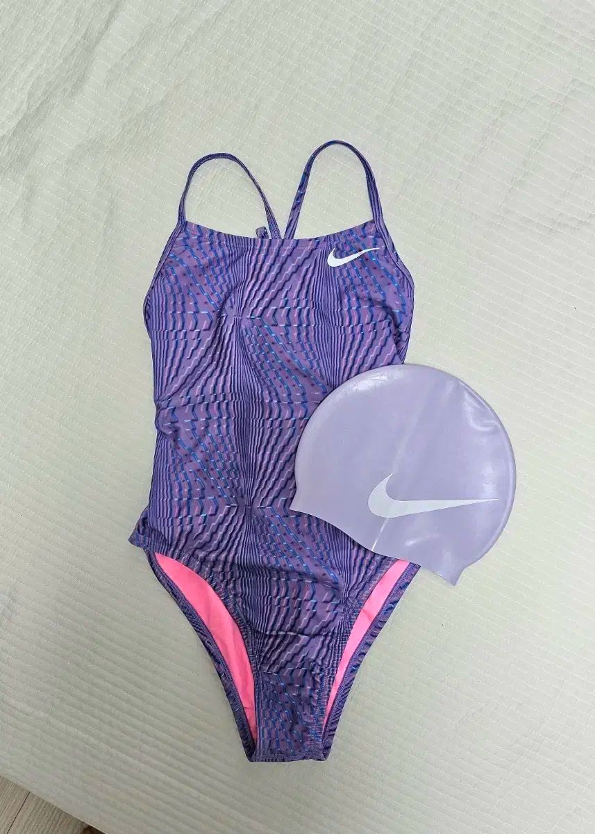 NIKE ナイキ レースアップ 30 マジックアイ