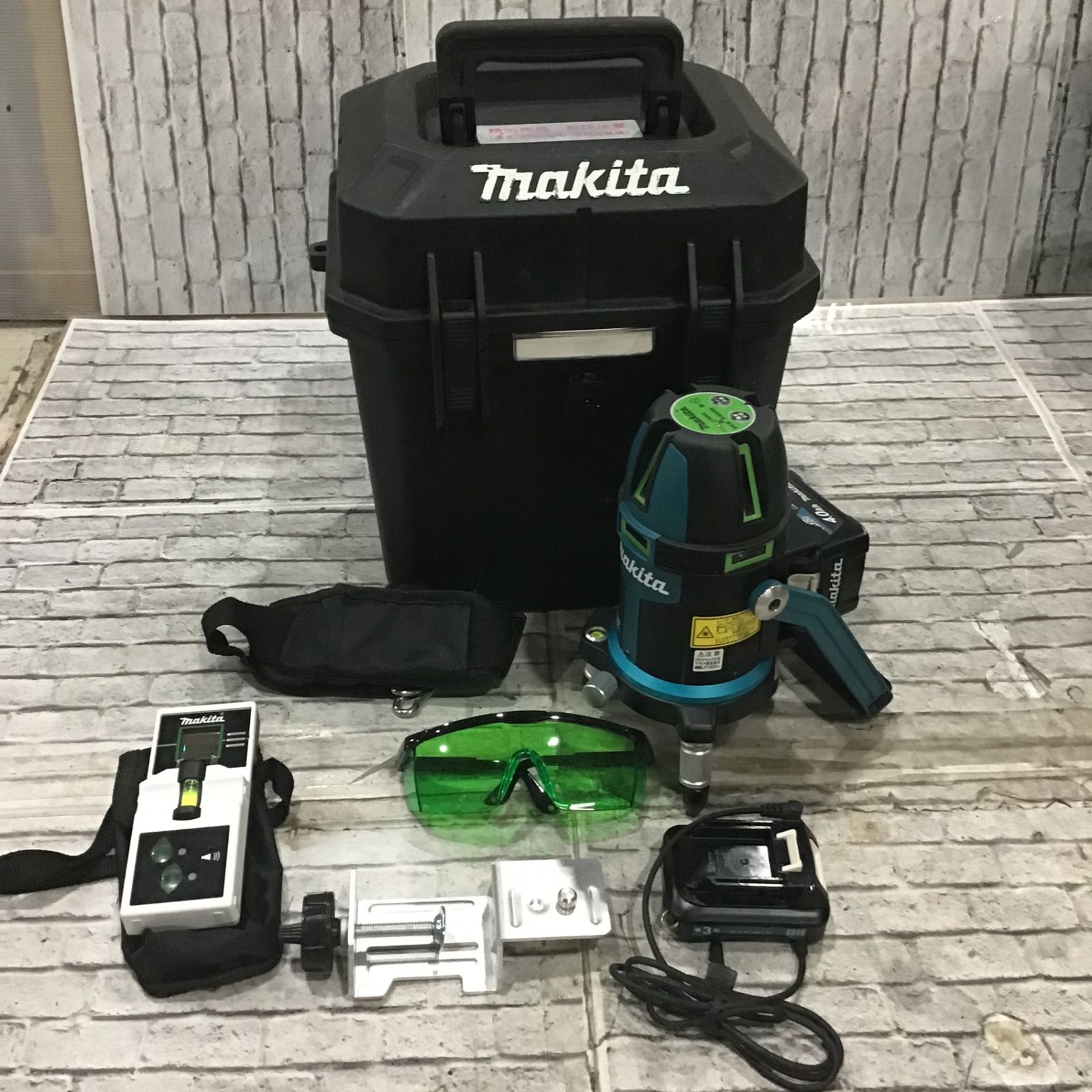 未使用 makita SK505GDZN 墨出し器 マキタ S4055666 マキタ 