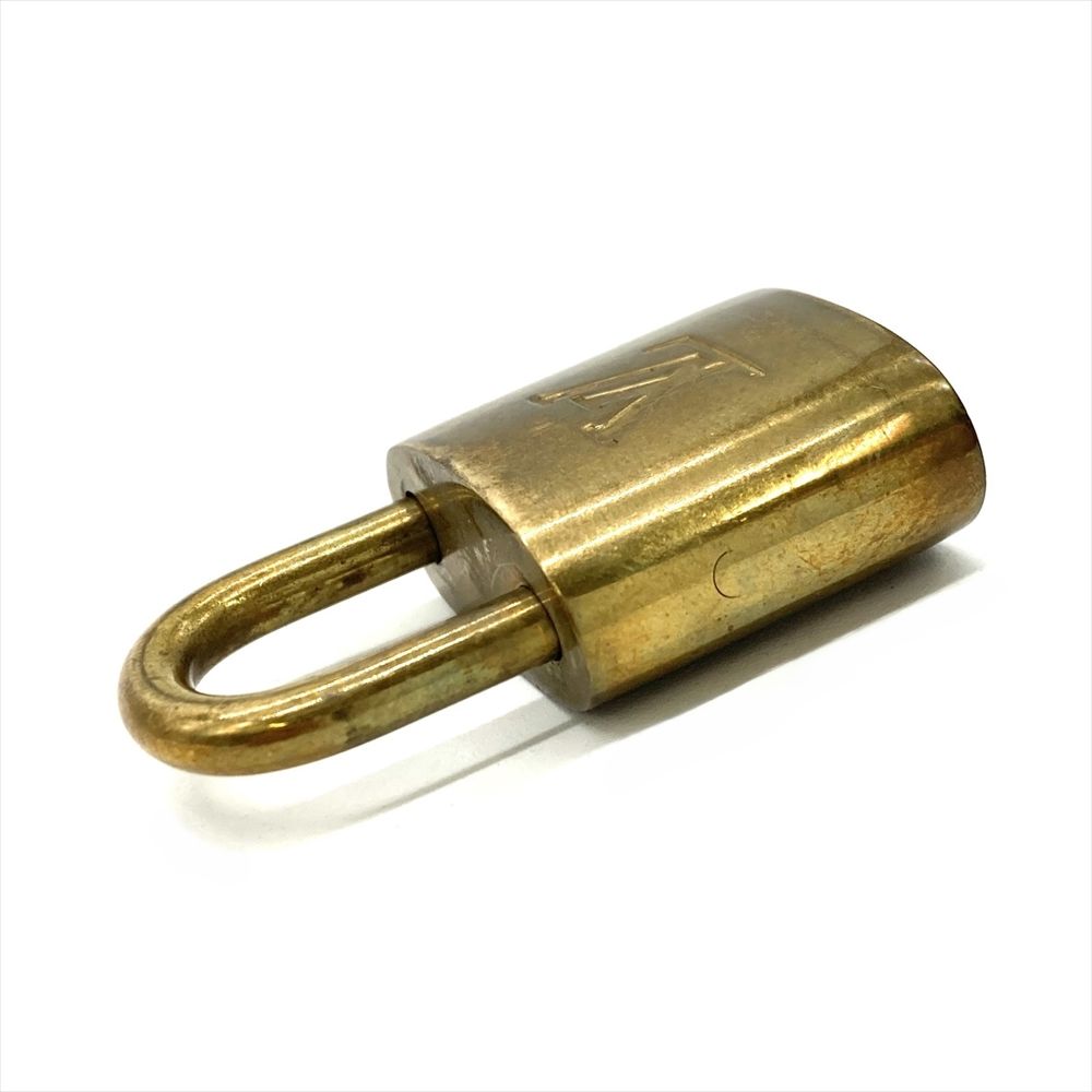 ☆美品☆ 【ルイヴィトン】 ネックレス カデナ 絶版 真鍮 ゴールド パドロック ルイヴィトン LOUIS VUITTON 小物 南京錠 カデナ パドロック
