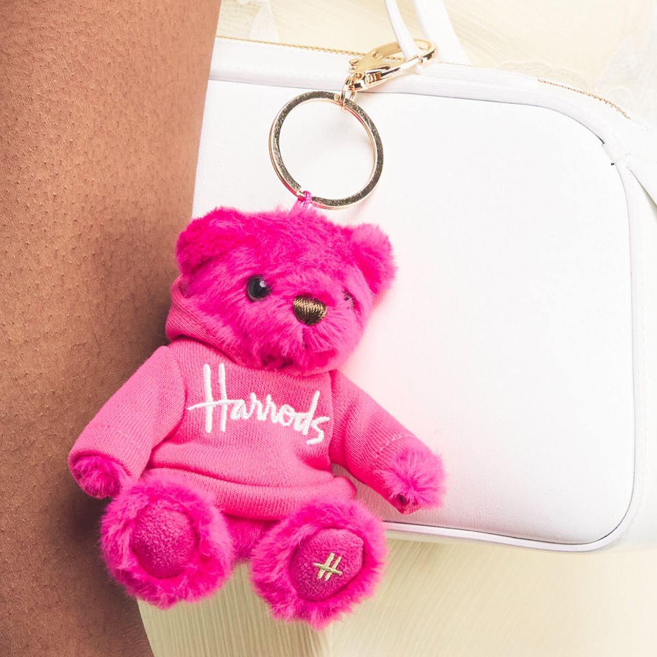 ハロッズ】人気上昇 バッグチャーム テディベア ヘンリー ぬいぐるみ