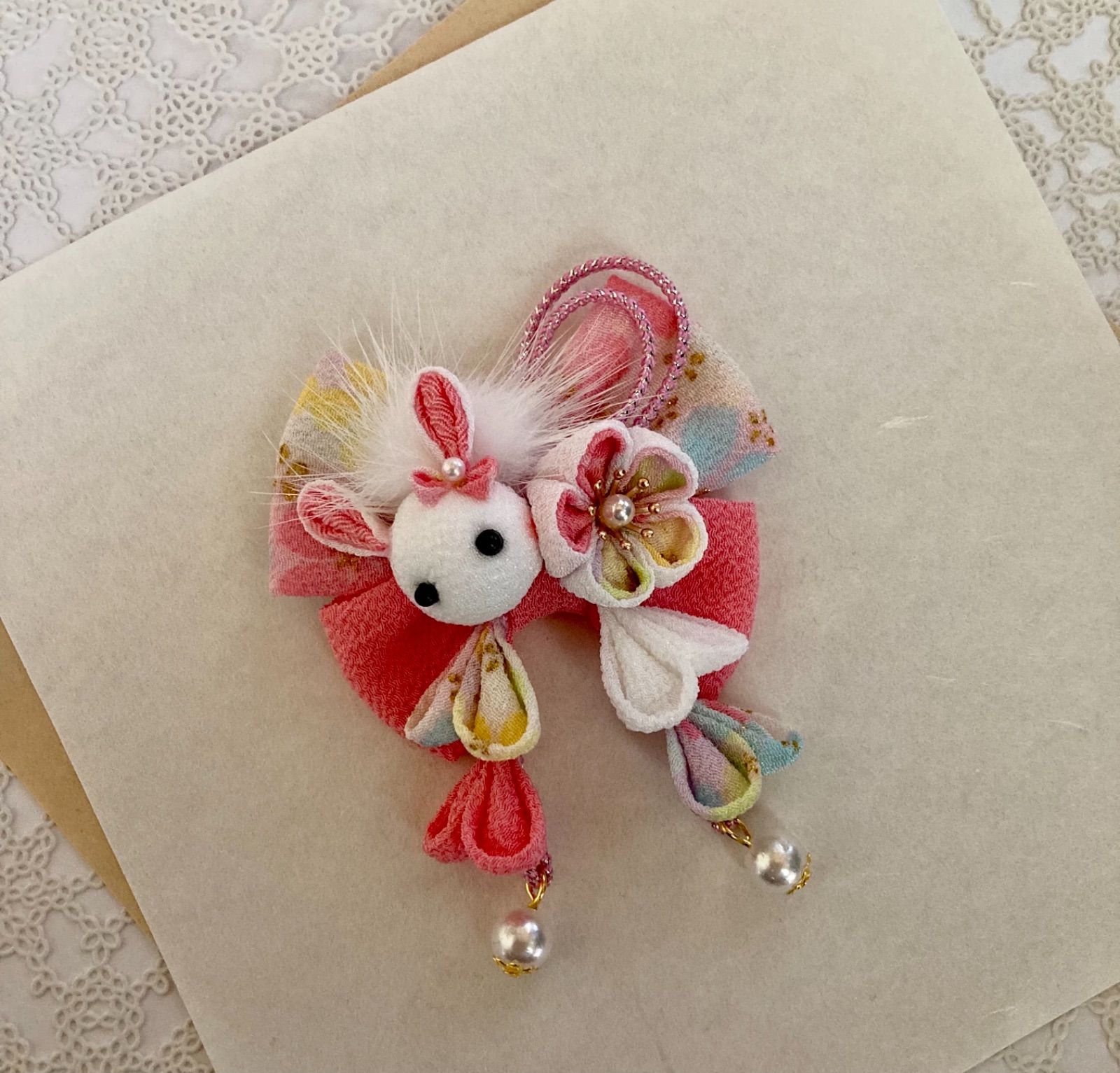 つまみ細工 髪飾り ヘアクリップ うさぎさん つまみ細工髪飾り ヘア