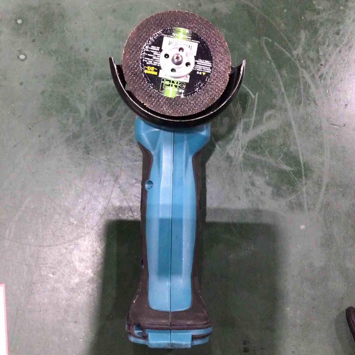 ☆マキタ(makita) 100mmコードレスディスクグラインダー GA400DZ ☆マキタ(makita) 100mmコードレスディスクグラインダー GA400DZ
