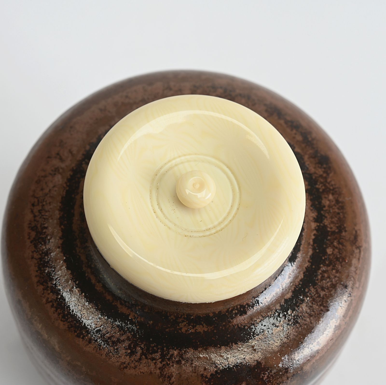 茶入、瀬戸肩衝、巣蓋、川本了生作、の17番 茶入、瀬戸肩衝、巣蓋、川本了生作、の17番 川本了生