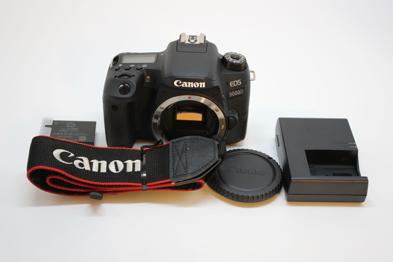 ショット数わずか3787回 ほぼ CANON EOS 9000D ボディ ＊26207