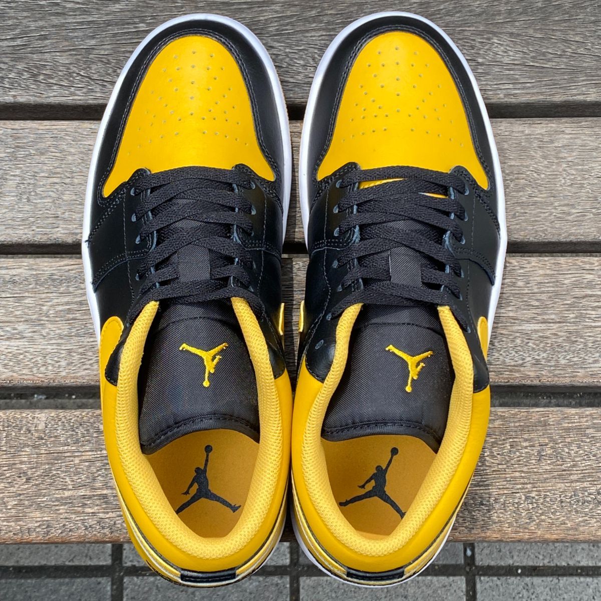 Nike air jordan1 エアジョーダン1 黄色黒 NIKE ナイキ Air Jordan1 
