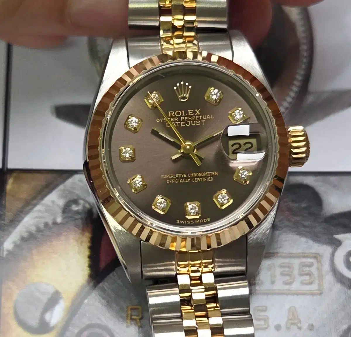 シチズン 腕時計 クロスシー ブルー文字盤 ソーラー電池 中古品