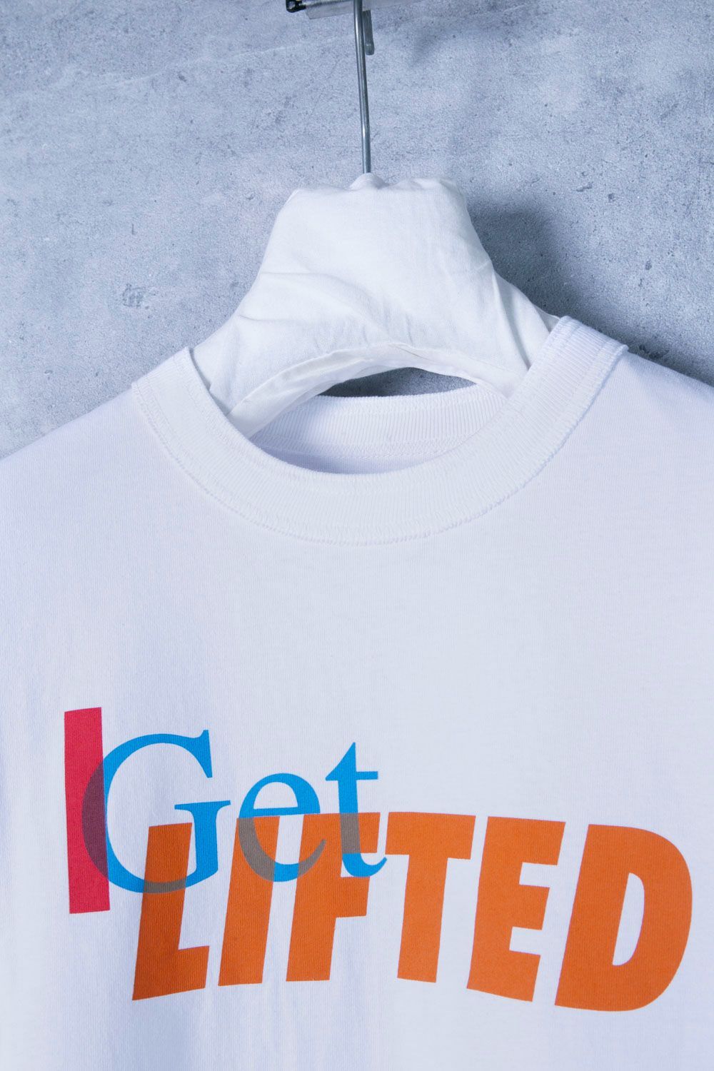 Sacai I GET LIFTED Tシャツ Sacai - Get Lifted Tシャツ | HBX - ハイプビースト(Hypebeast