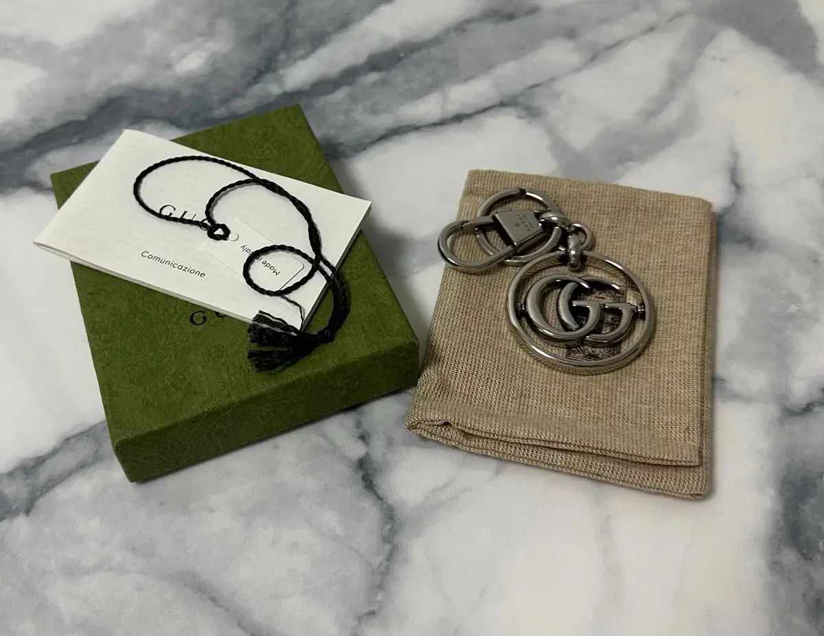 グッチ ダブルG マーモント キーリング キーチェーン ほぼ
