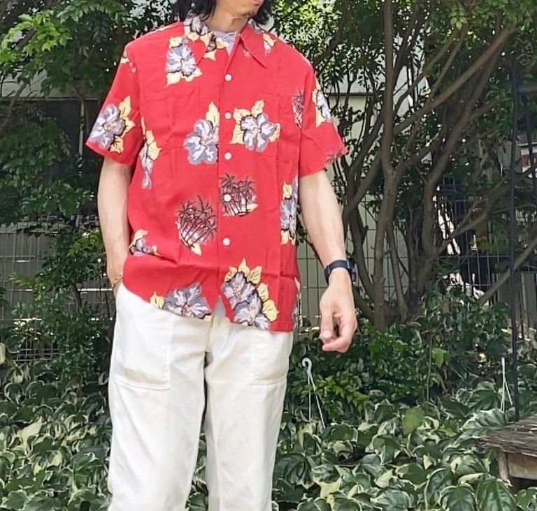 新品未使用品　DUKE KAHANAMOKU  SPECIAL EDITION “TROPICAL VIEW” / 半袖レーヨンシャツ / アロハシャツ / ハワイアン / スペシャル / ヤシの木 / ハイビスカス / レッド (165)　Mサイズ
