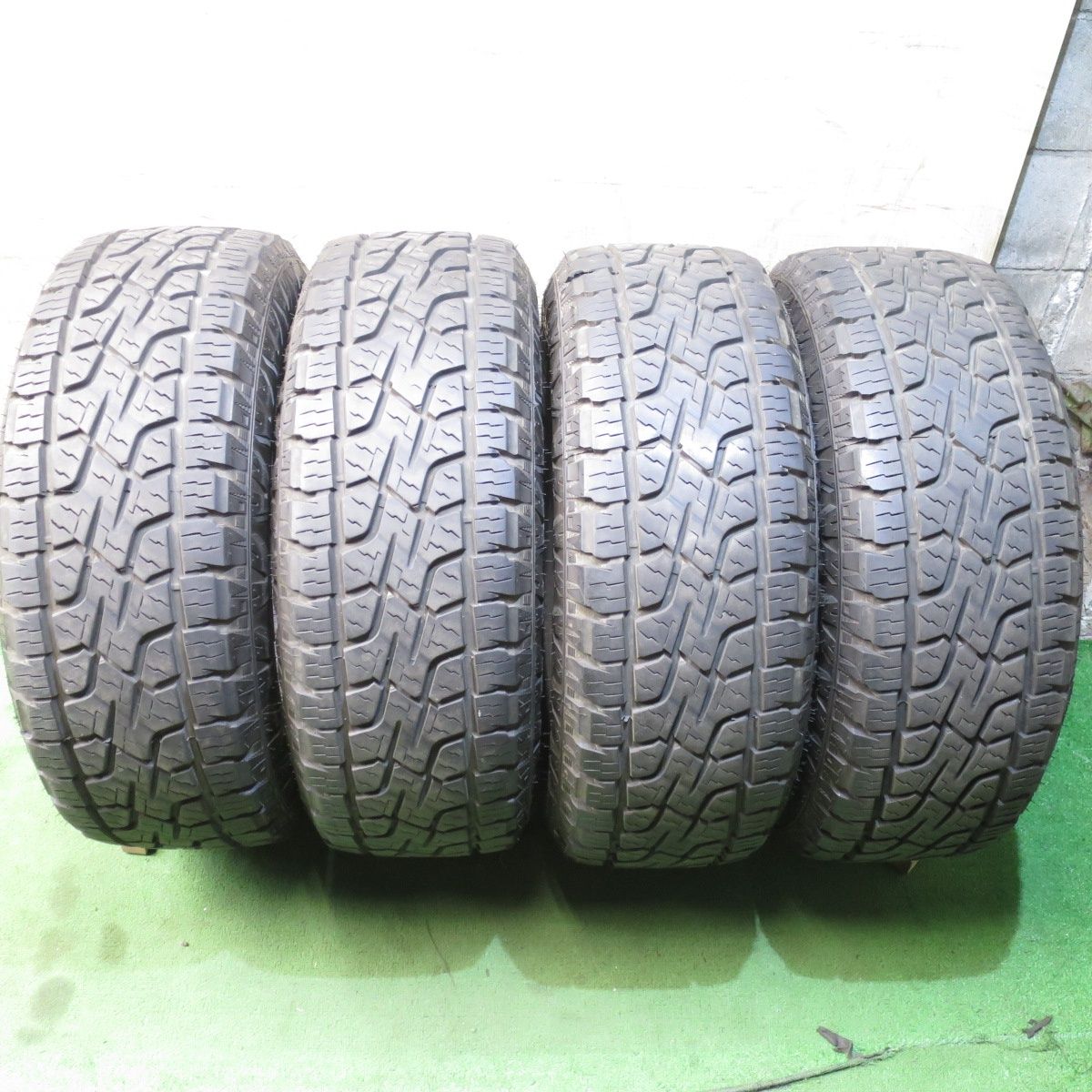 送料無料* バリ溝！21年！9.5分☆285/65R18 モンスタ テレーン 