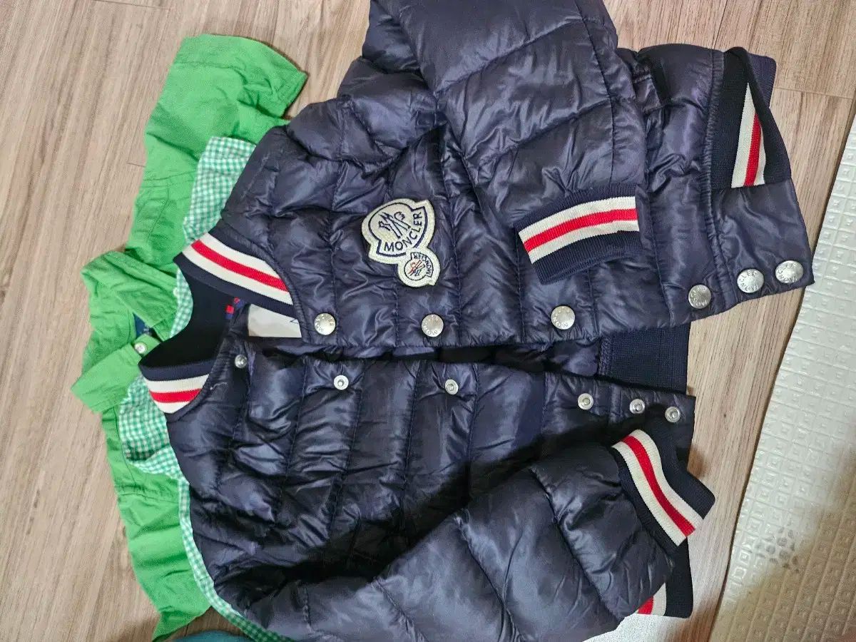 モンクレール モンクレ