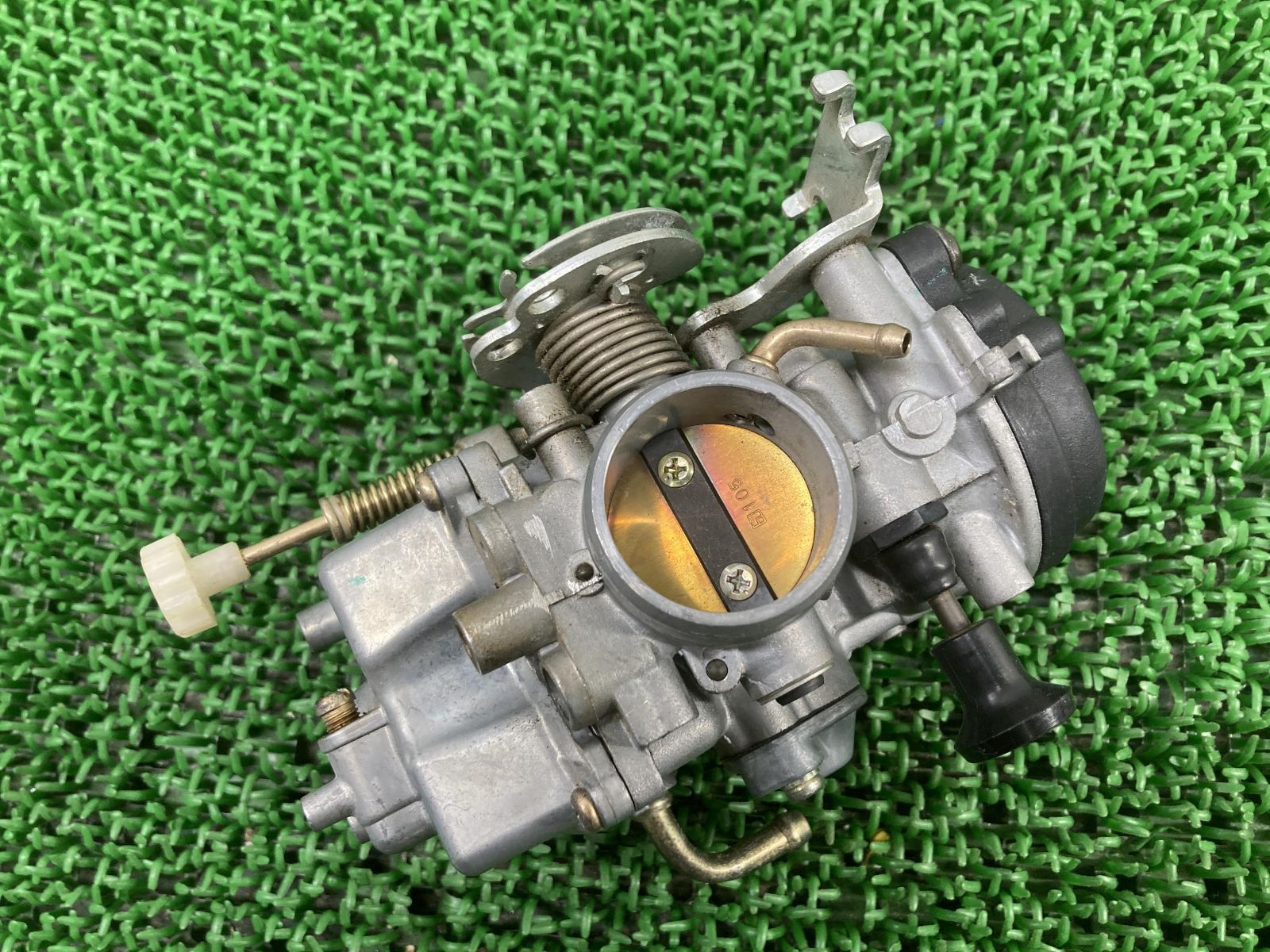 グラストラッカー キャブレター 25D6 スズキ 純正 中古 バイク 部品 NJ4BA Grasstracker MIKUNI 割れ欠け無し 品薄 車検 Genuine