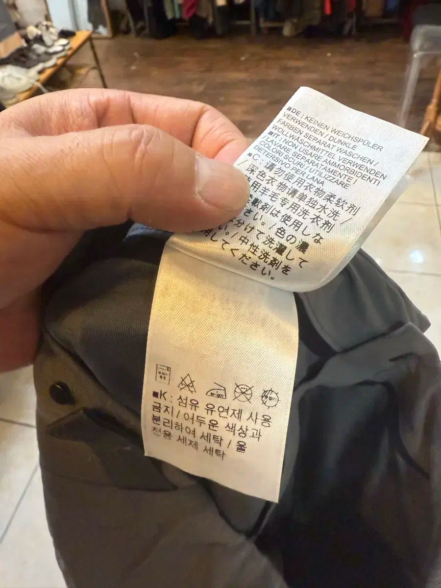 販売
