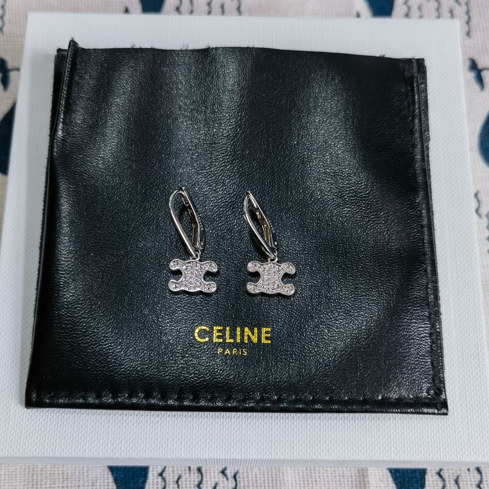 超人気美品☆CELINE セリーヌ　トリオンフ ラインストーン ピアス