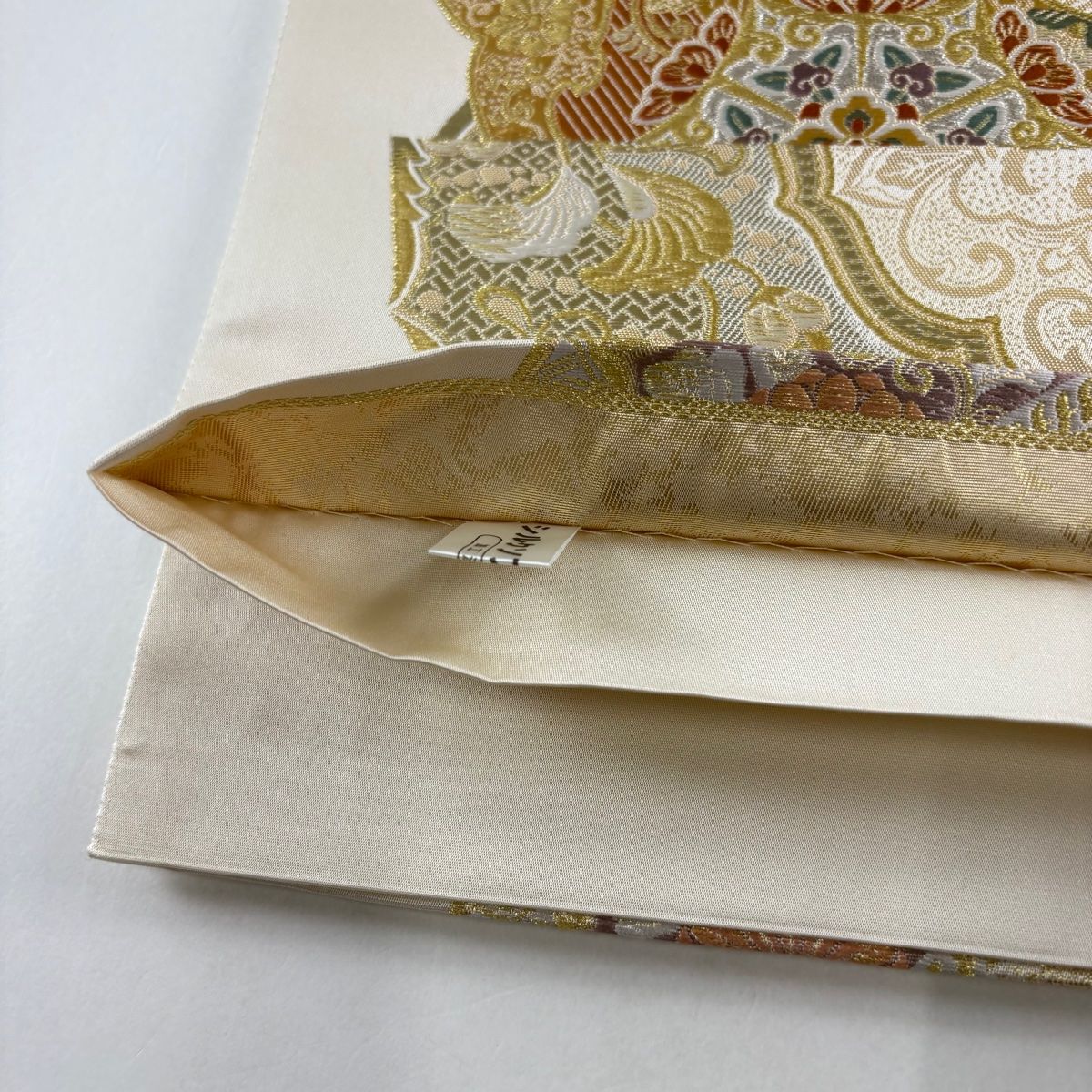 袋帯 美品 秀品 華文 花唐草 箔 金銀糸 クリーム 六通 正絹