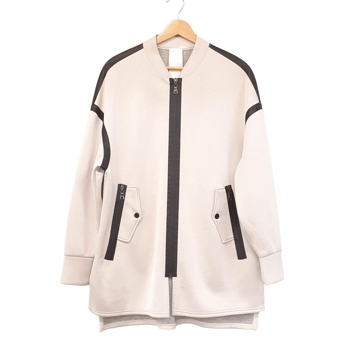 アドーア ADORE コート サイズ38 M レディース - 黒 長袖/春 値下げ 20240229 ADORE(アドーア) コート サイズ38 M レディース - ライトグレー 長袖⁄春⁄秋