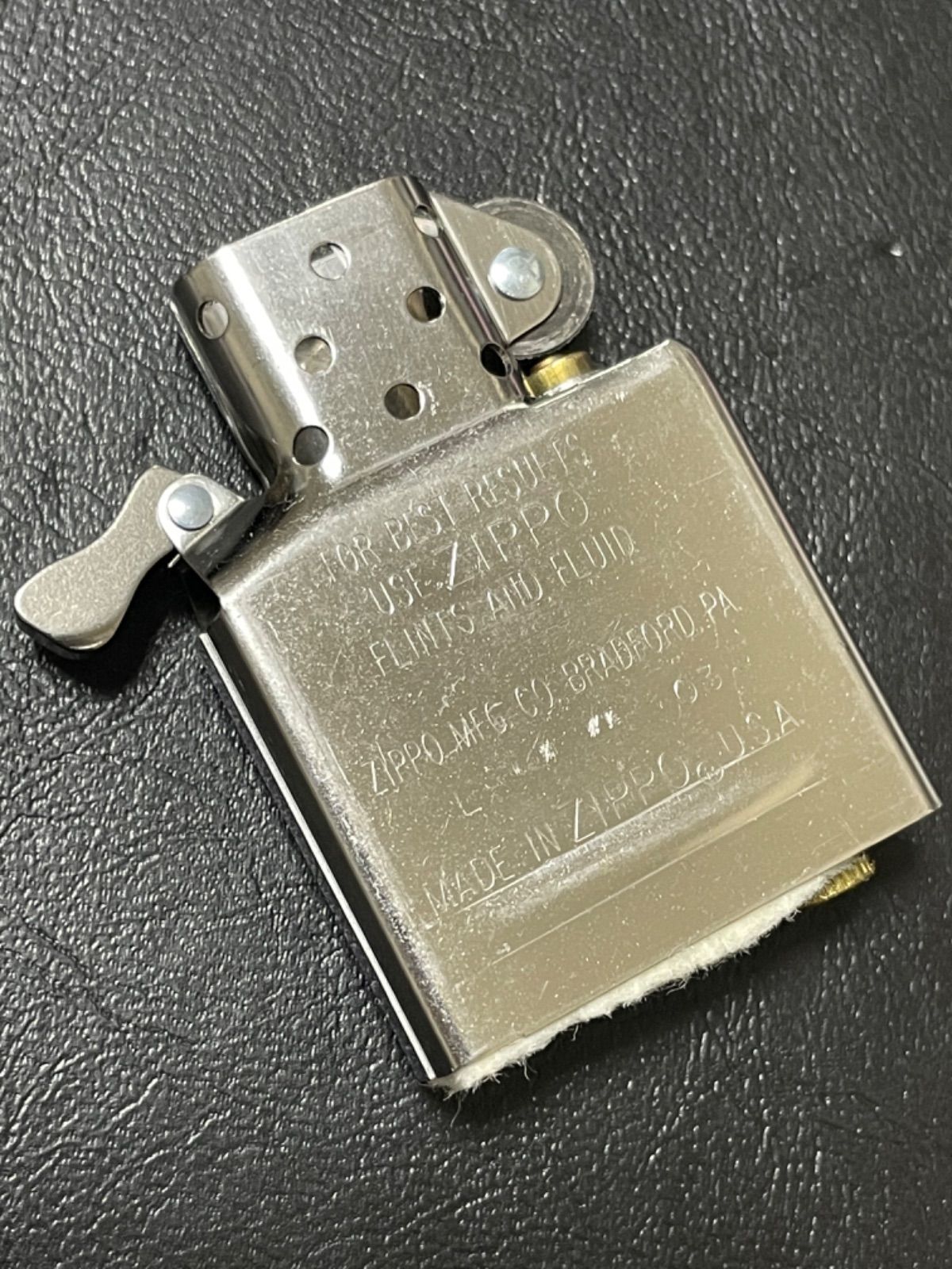 zippo マルボロ トリックジッポー 限定品 Marlboro 2004年製 - メルカリ