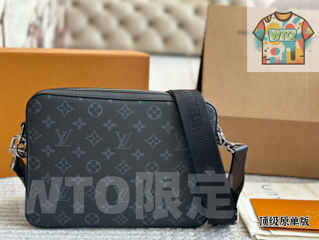 【美品】　ルイヴィトン　タイガ　ヴィクトール　メッセンジャーバッグ　男女兼用 今日WTO】Louis Vuitton Men's Voyager Messenger Bag・ルイ