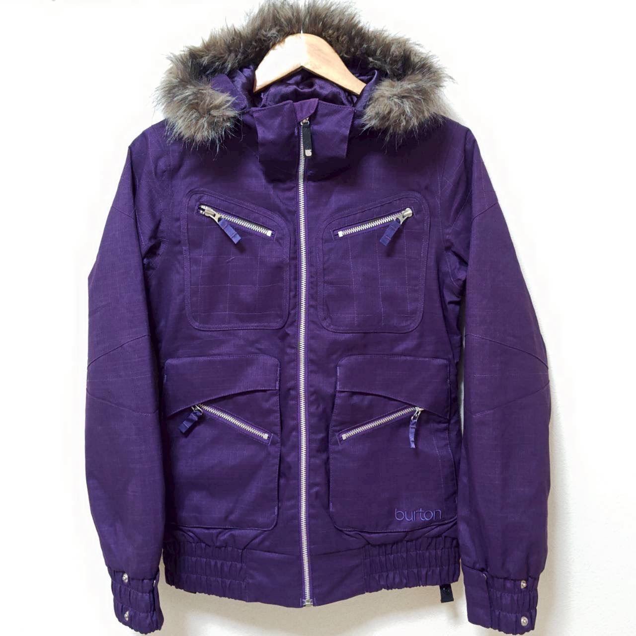 上級者モデル◎DRY RIDE 防水透湿テクノロジー◎ BURTON バートン スノーウェア ナイロンジャケット スキー スノーボード アウトドア キャンプ ウィンタースポーツ パウダーガード 防寒 パープル レディース S M36297ji