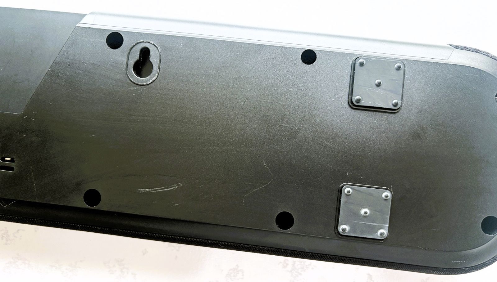 サブウーファー内蔵