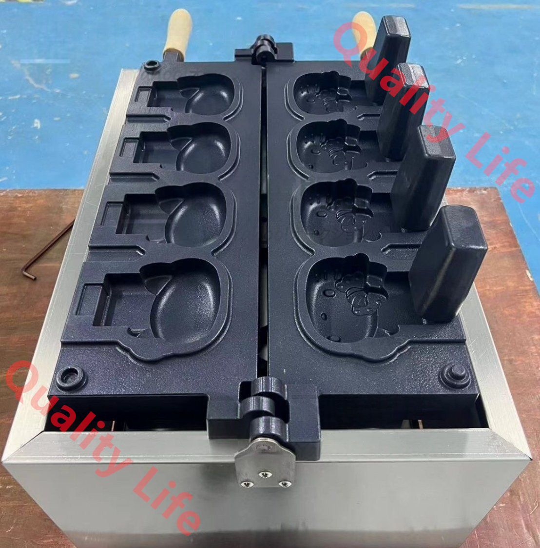 ハローキティのキャラクター焼き 人形焼き たい焼きパフェ 鯛パフェ 4匹 単相 100V|業務用