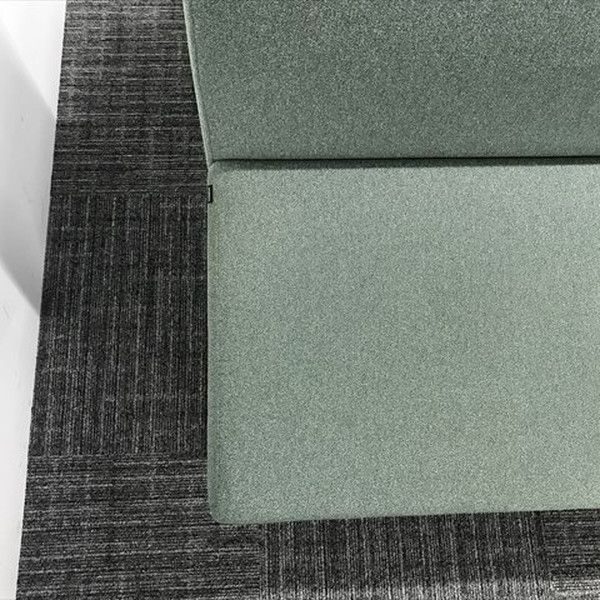 バックパネル付きソファ