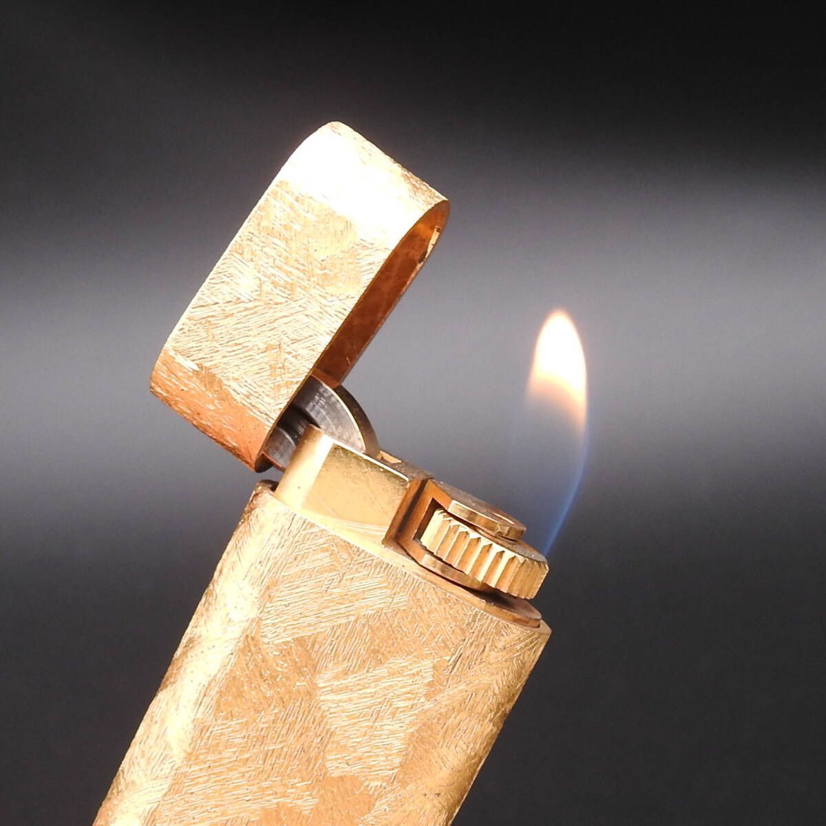 着火 済み Cartier カルティエ ガスライター ゴールド 金彩 ケース ギャランティカード 付き ️