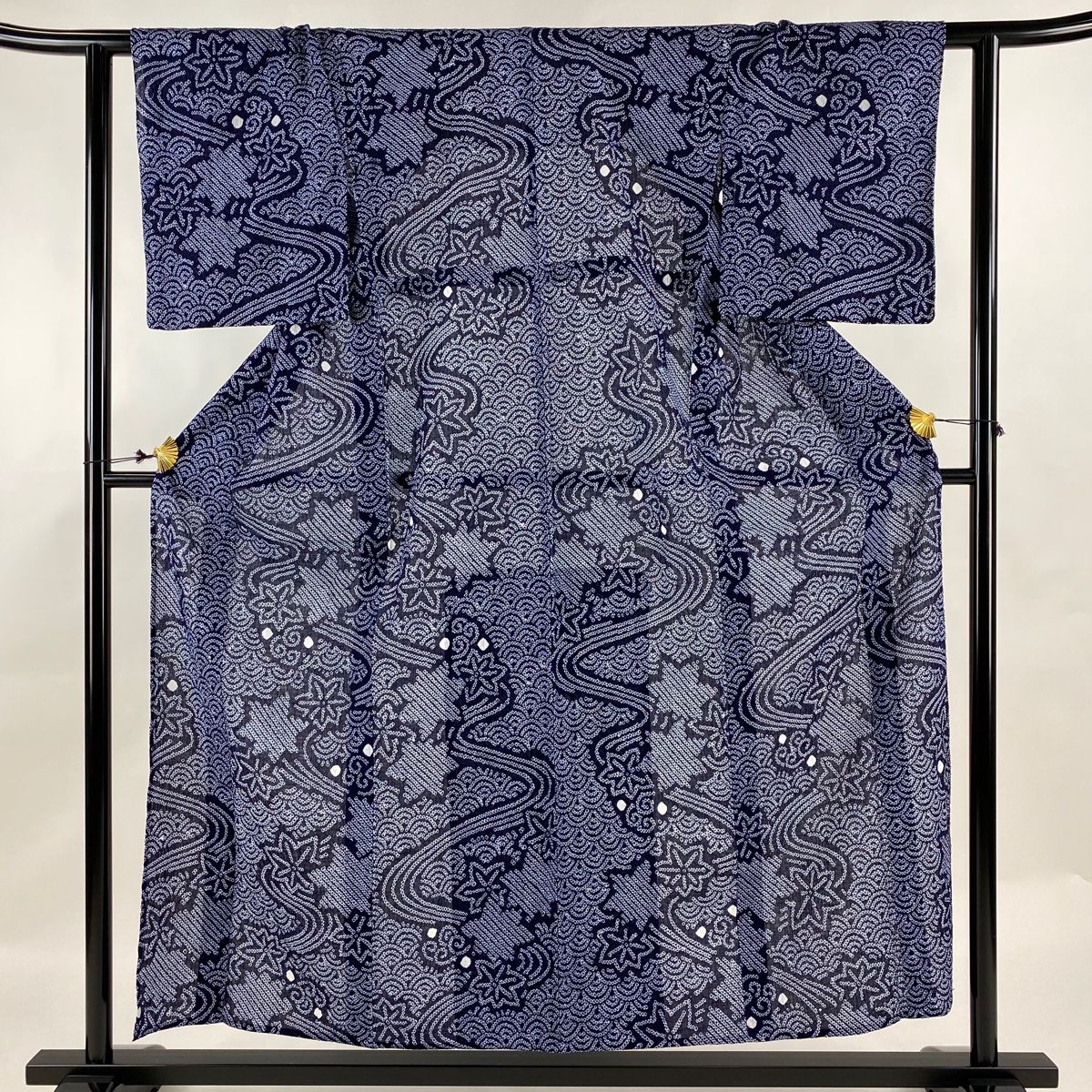 浴衣 身丈150cm 裄丈60cm S 絞り浴衣 楓 青海波 濃紺 綿 名品