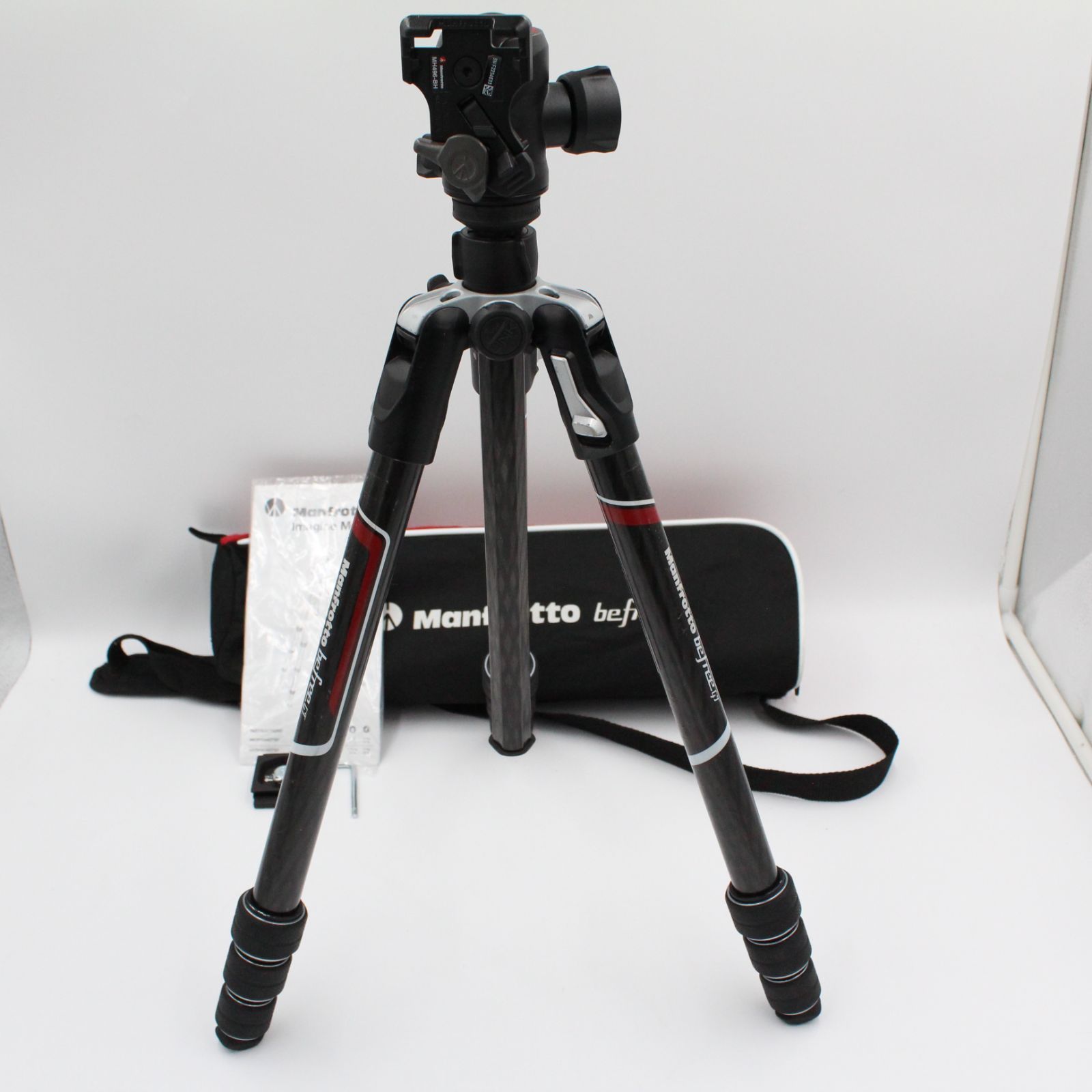 ケース付き。スレ傷、塗装剥がれあり。☆良品☆ Manfrotto マンフロット) befree GT カーボンT三脚キット MKBFRTC4GT-BH  - メルカリ