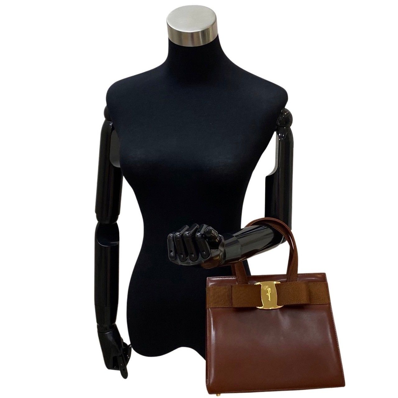 極 美品 Salvatore Ferragamo サルヴァトーレフェラガモ ヴァラ