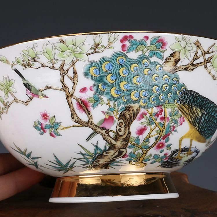 清乾隆蒔金粉彩孔雀紋碗 景徳鎮 陶磁器 装飾品 工芸品 美術品 置物 清乾隆蒔金粉彩孔雀紋碗 景徳鎮 陶磁器 装飾品 工芸品 美術品