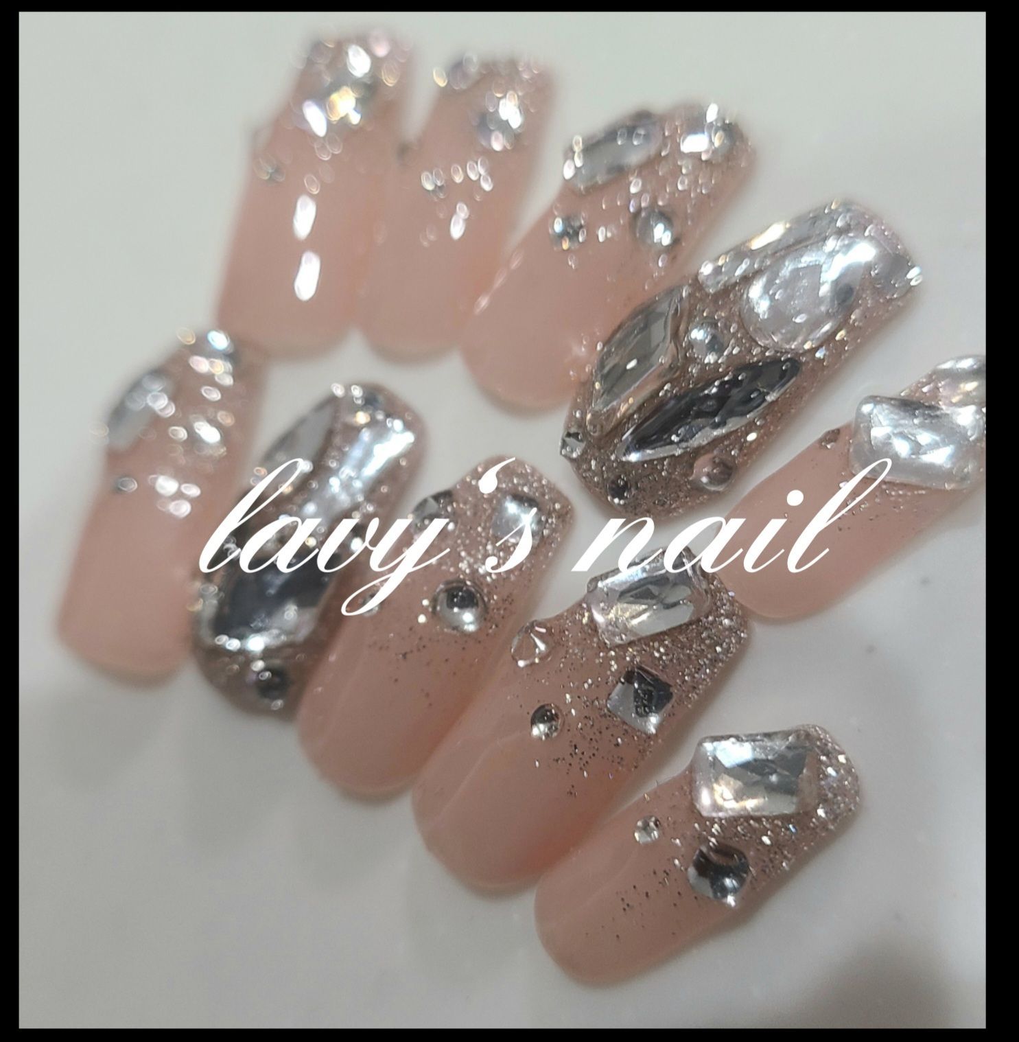 ストーングラデーション 埋め尽くしジェルネイルチップ - lavy's nail