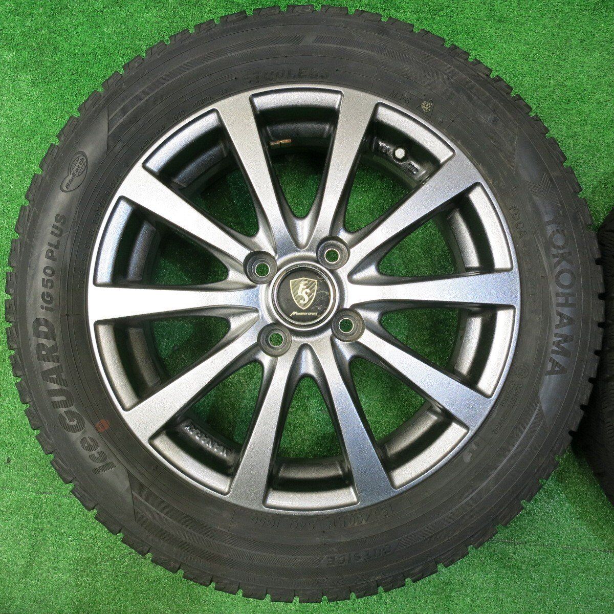 バリ溝！キレイ！9.5分☆スタッドレス 185/60R15 ヨコハマ
