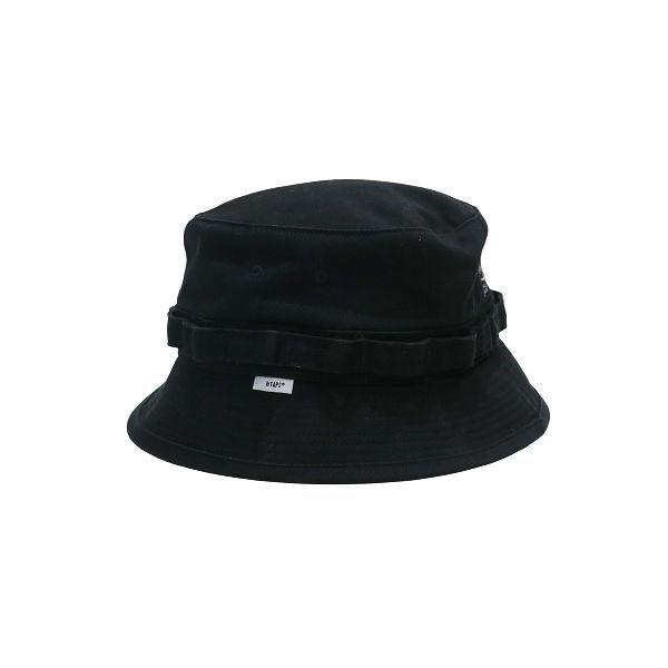02 HAT