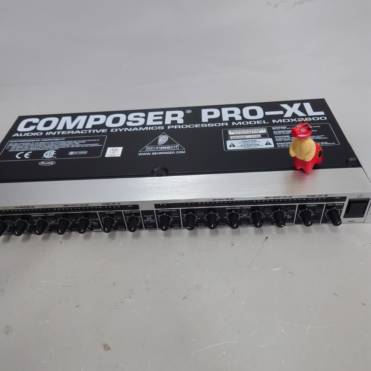 動作品】BEHRINGER MDX2600 COMPOSER PRO-XL 本体のみ 送料無料