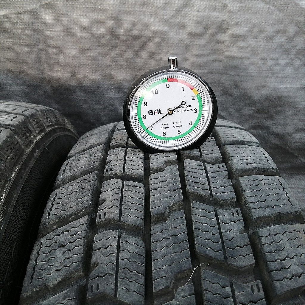  社外アルミ14 x 4 5 J スタッドレスタイヤ付 14インチ 155 65 R 14 軽自動車用 14インチ タイヤ ホイールセット