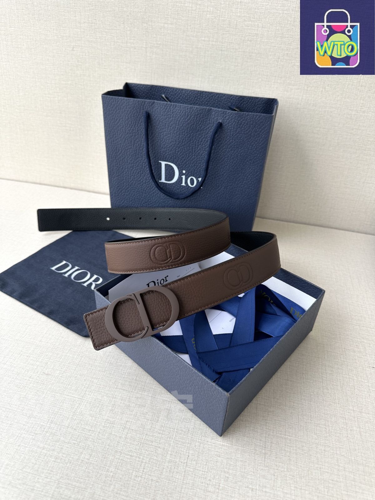 今日WTO】Dior CD Icon レッドマット塗装ベルトバックルセット