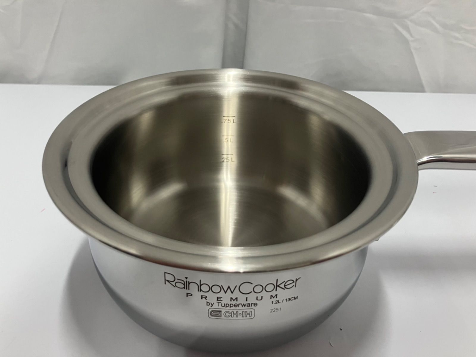 Rainbow Cooker Tupperware 7層 13cm 片手鍋 新品 Rainbow Cooker Tupperware 7層 13cm 片手鍋 新品 Rainbow Cooker