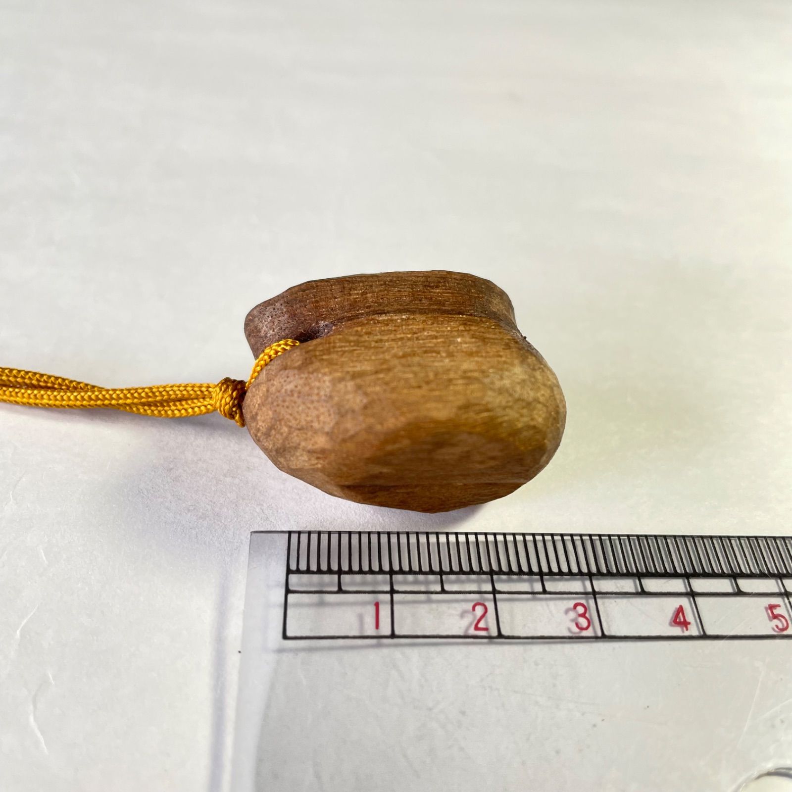 根付　自然木 木彫り根付け-つげ根付(小)植物 華蔵