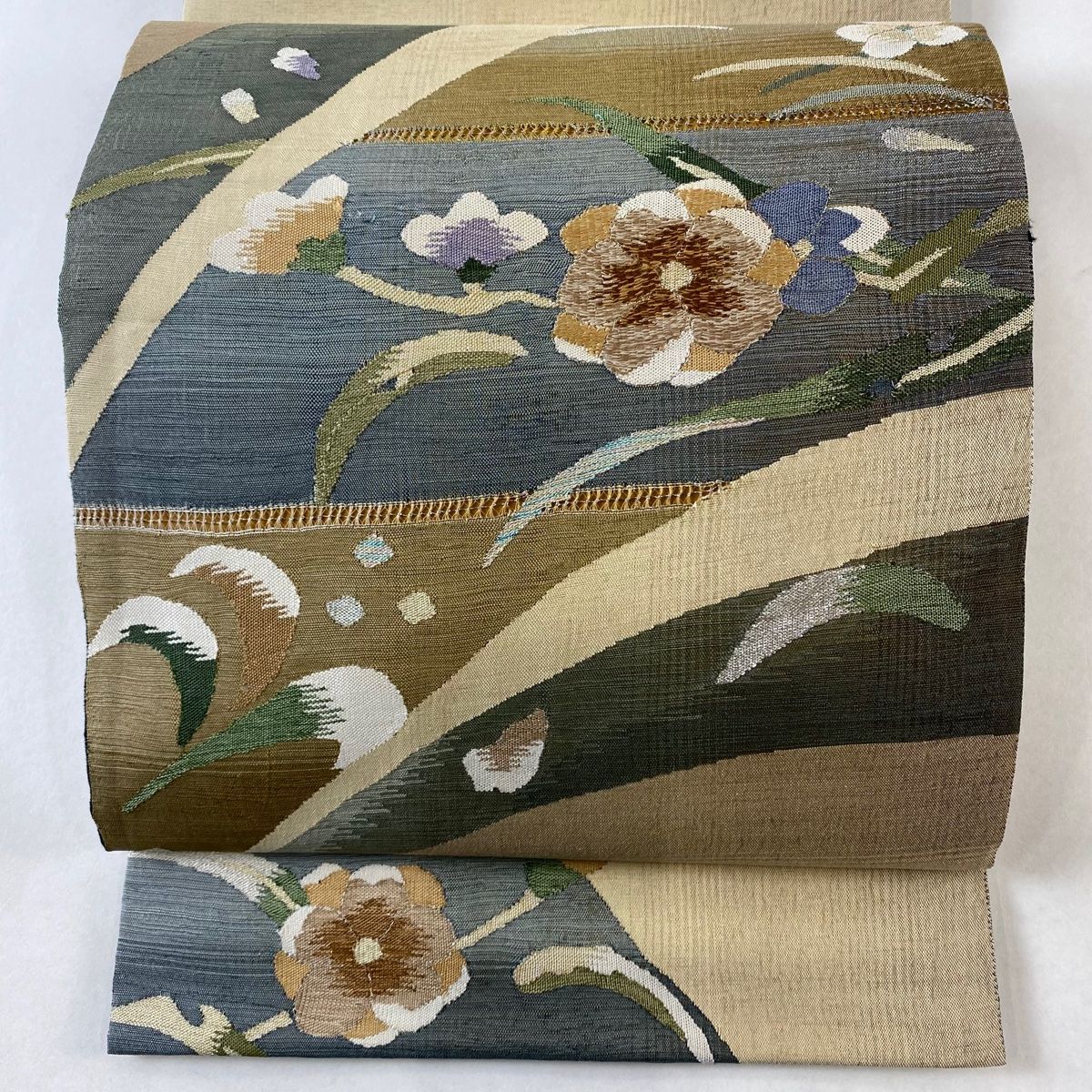 総刺繍 ドロンワーク 袋帯 銀通し 葡萄唐草 唐花 銀糸 お太鼓柄 Q925