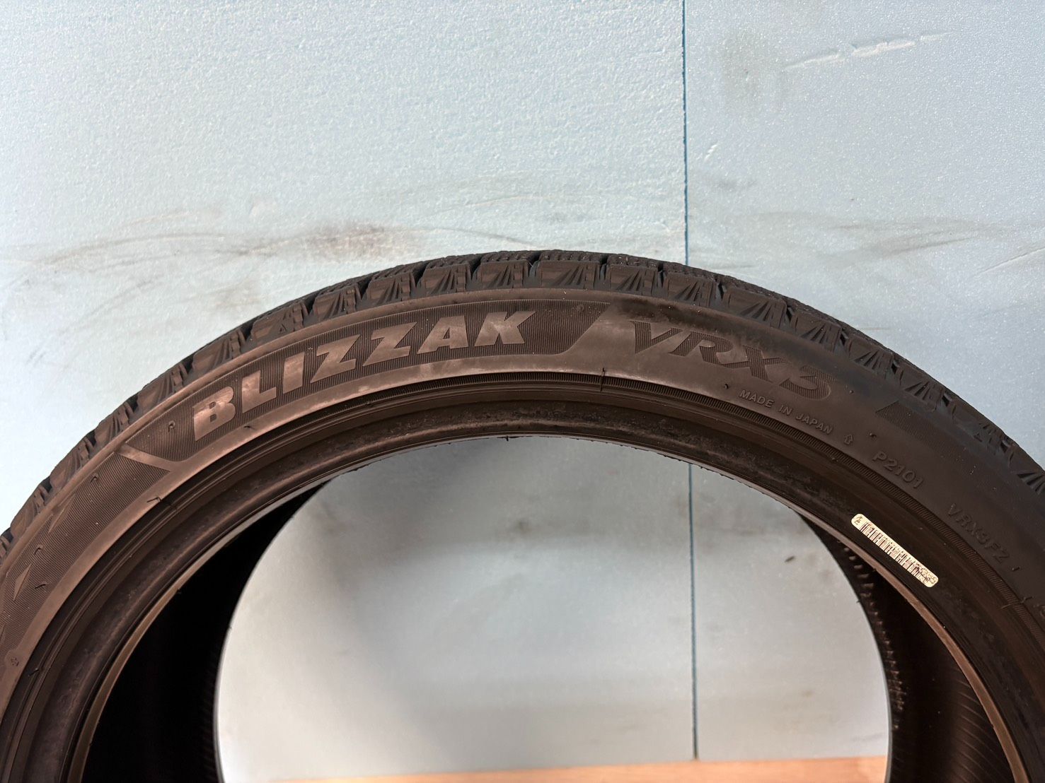 スタッドレスタイヤ ブリヂストン 18インチ R18No1