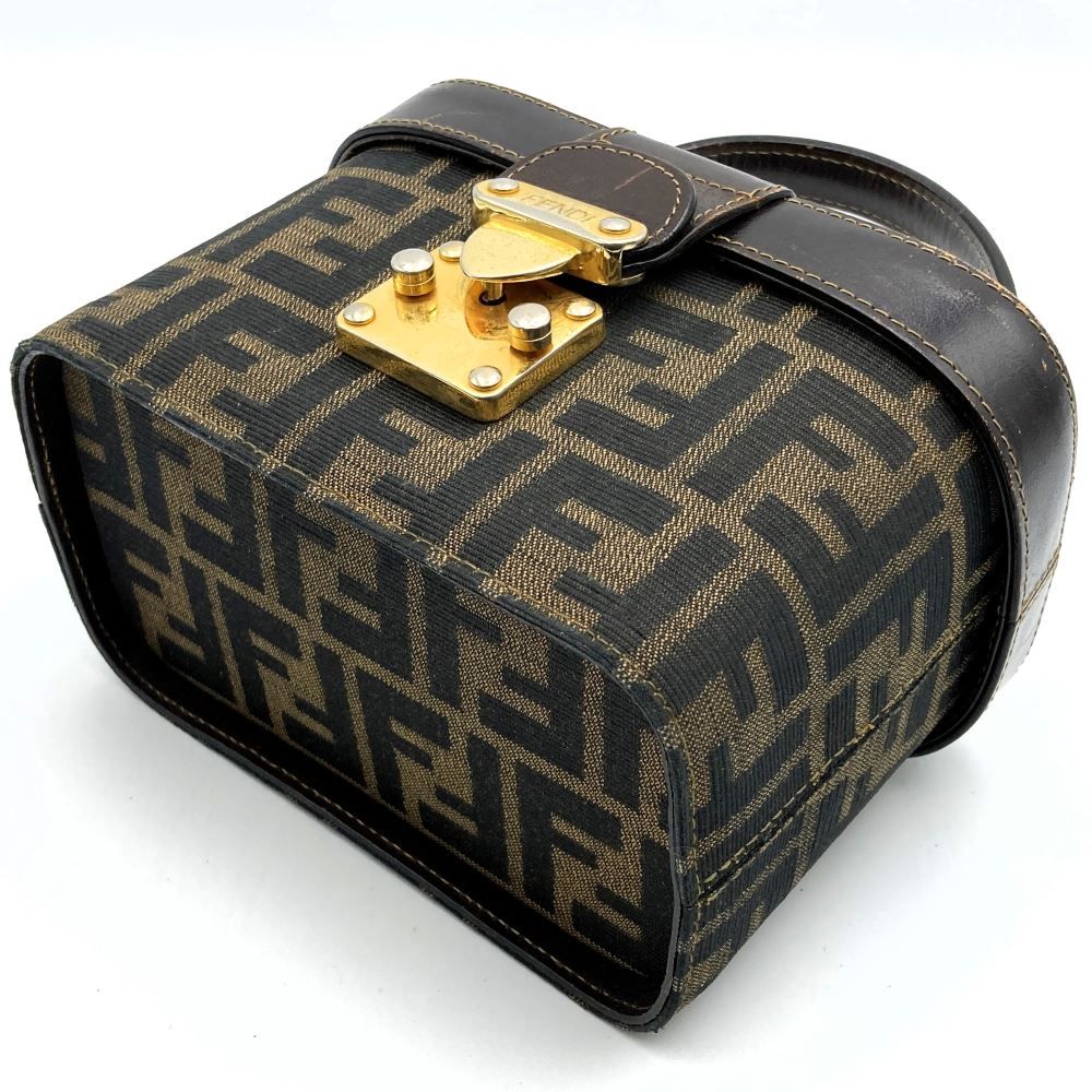 FENDI フェンディ バニティバッグ 化粧ポーチ コスメ入れ メイクポーチ 