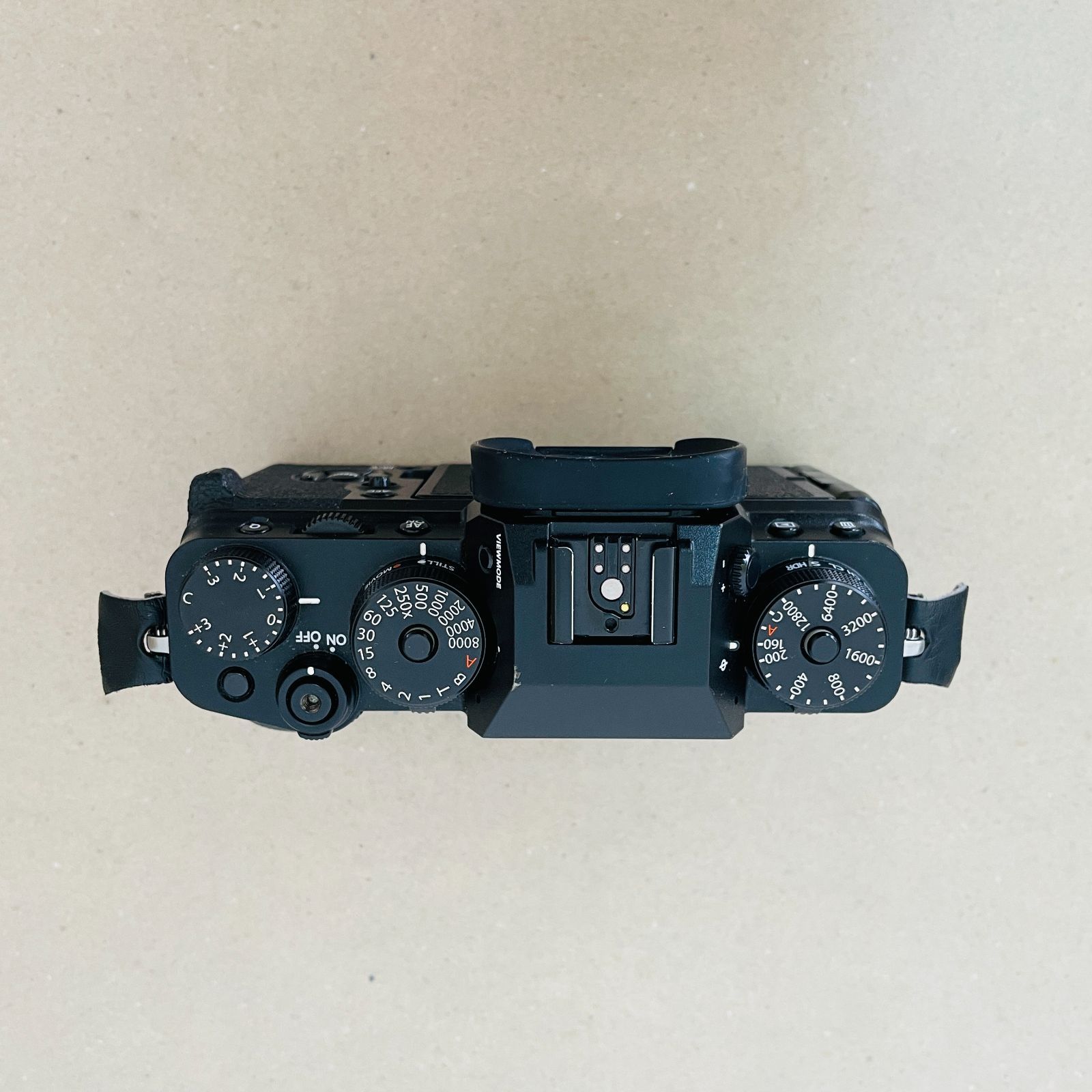 FUJIFILM X-T4 ボディ ブラック シャッター回数5,587枚 付属品完備