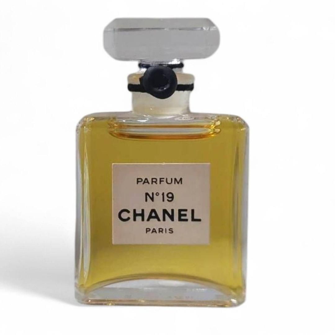 未使用 CHANEL シャネル パルファム No19 ミニ香水 ボトル