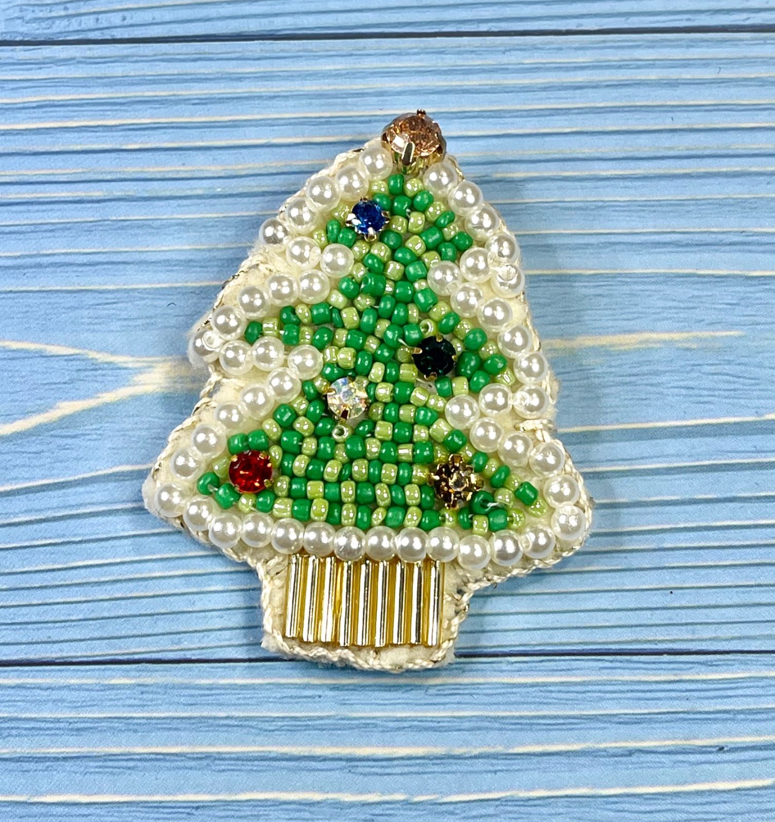 専用　ビーズ刺繍ブローチ　ハンドメイド　クリスマス 楽天市場】【キラキラのクリスマスを】ビーズ刺繍ジュエリー