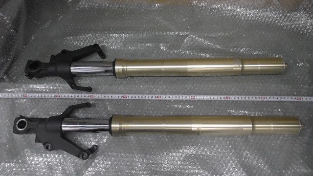 YZF-R1 JYARN の フロントサスペンション 1757556128