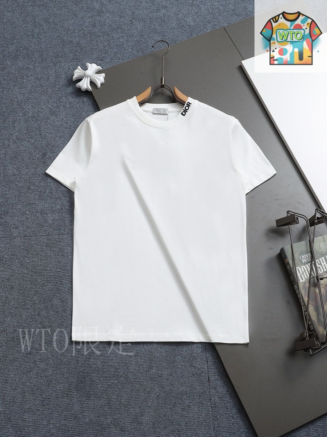 今日特価】Dior CD 微寛版型 刺繍 T シャツ-2 - メルカリ